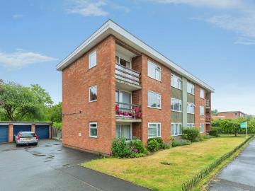 2 bedroom flat for sale