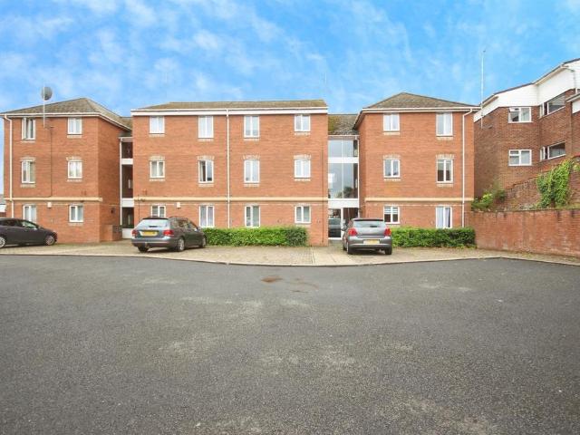 2 bedroom flat for sale