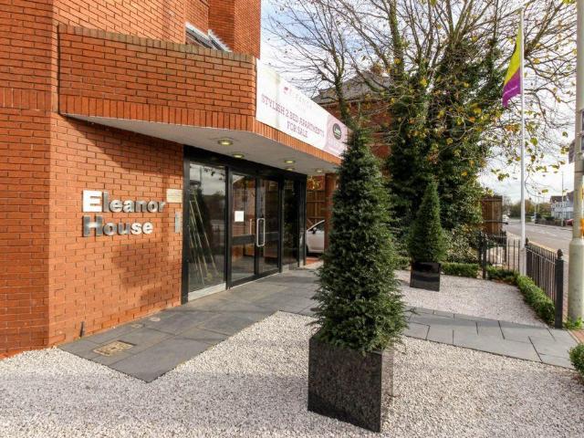 2 bedroom flat for sale