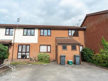 2 bedroom flat for sale