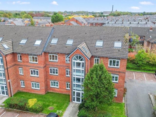 2 bedroom flat for sale