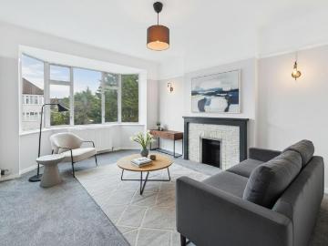 2 bedroom flat for sale