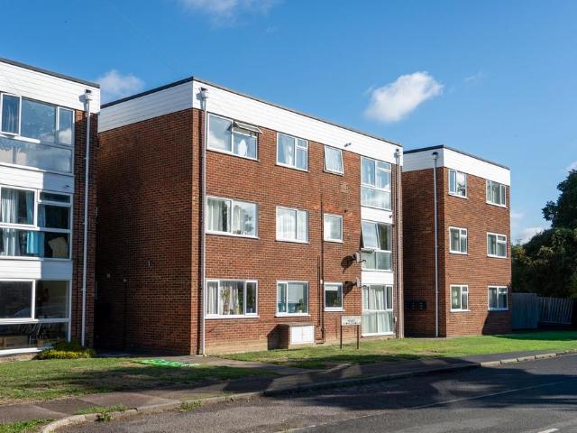 2 bedroom flat for sale