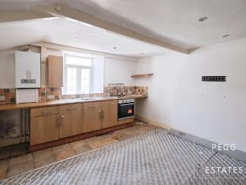 2 bedroom flat for sale