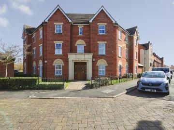 2 bedroom flat for sale