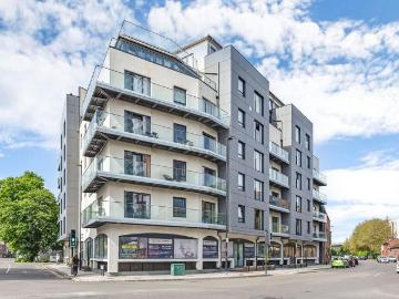 2 bedroom flat for sale
