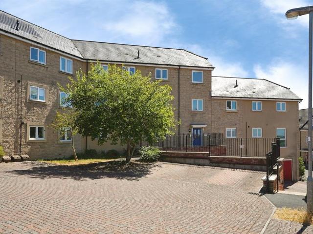 2 bedroom flat for sale