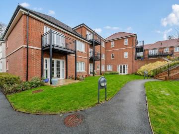 2 bedroom flat for sale