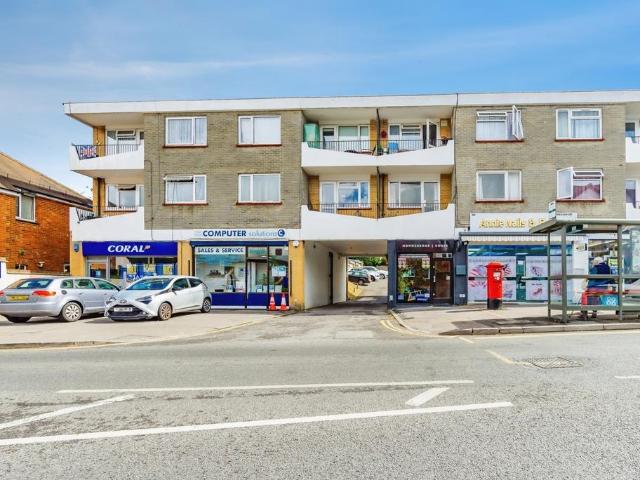 2 bedroom flat for sale