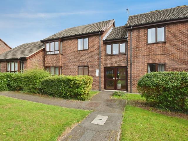 2 bedroom flat for sale