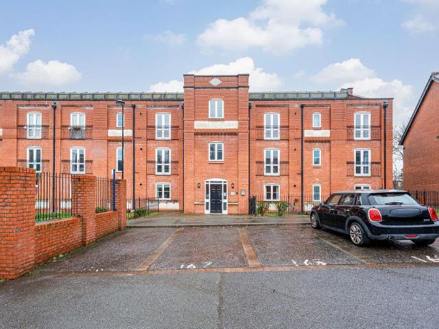 2 bedroom flat for sale