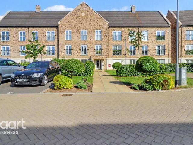 2 bedroom flat for sale