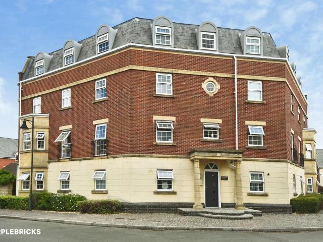 2 bedroom flat for sale