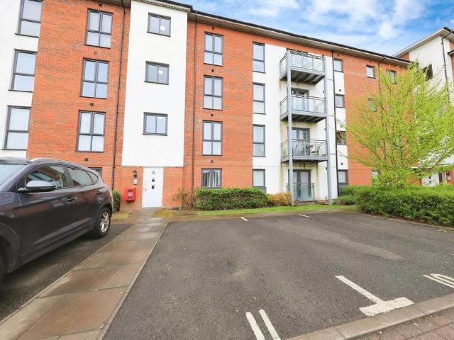 2 bedroom flat for sale