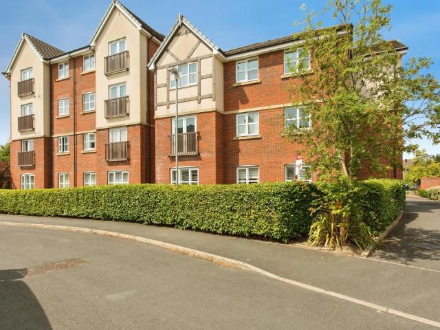 2 bedroom flat for sale