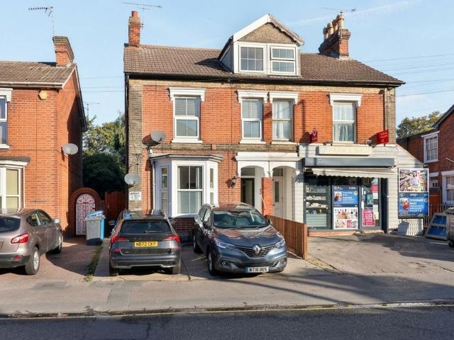 2 bedroom flat for sale