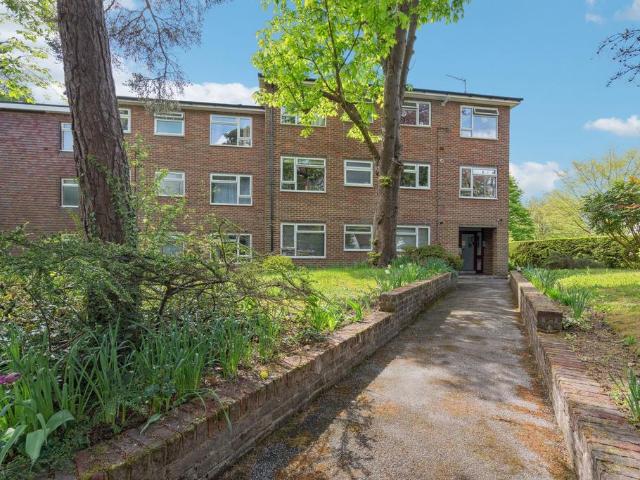 2 bedroom flat for sale
