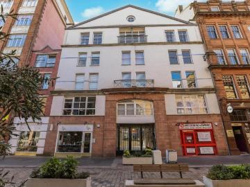 2 bedroom flat for sale