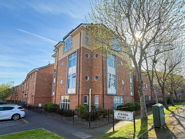 2 bedroom flat for sale