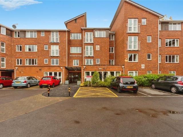 2 bedroom flat for sale