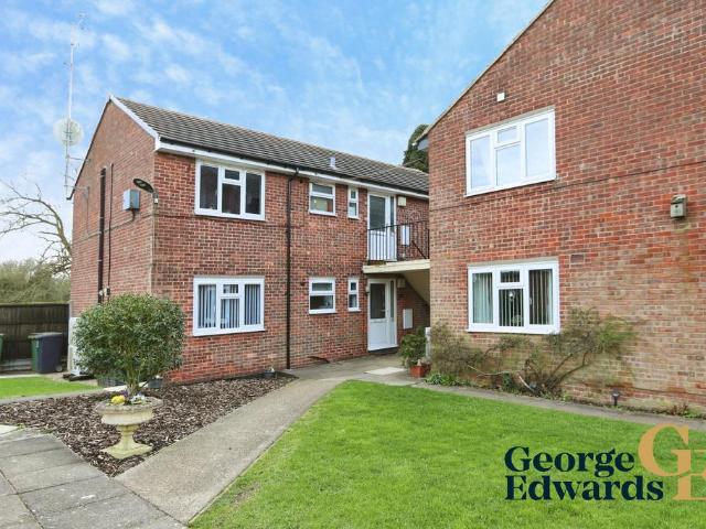 2 bedroom flat for sale