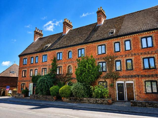 2 bedroom flat for sale