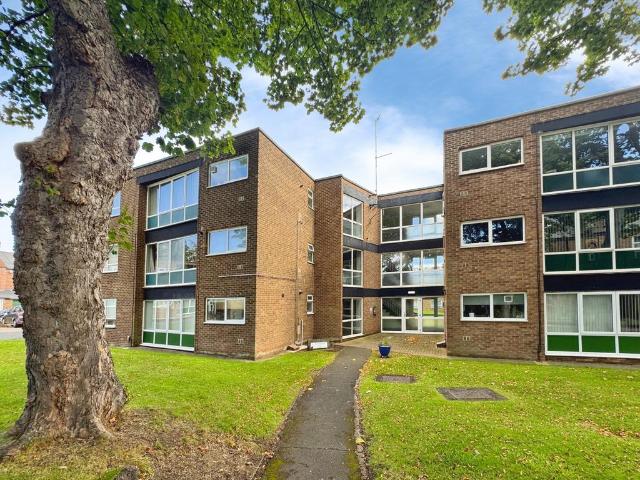 2 bedroom flat for sale