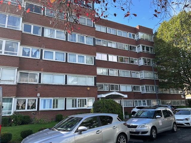 2 bedroom flat for sale
