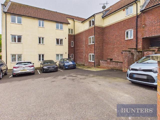 2 bedroom flat for sale