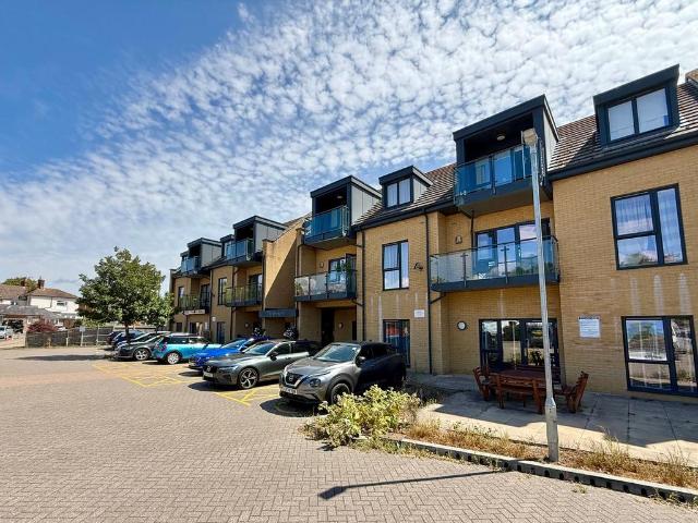 2 bedroom flat for sale