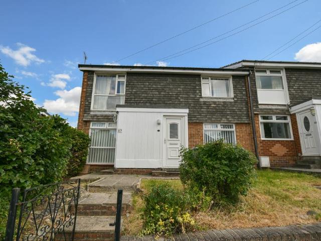 2 bedroom flat for sale