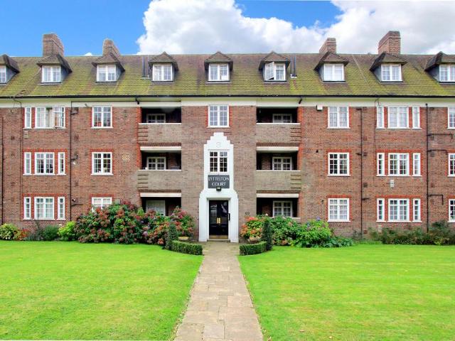 2 bedroom flat for sale