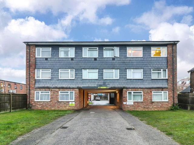 2 bedroom flat for sale