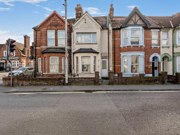 2 bedroom flat for sale