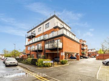2 bedroom flat for sale