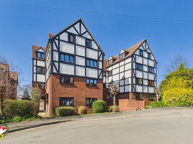 2 bedroom flat for sale