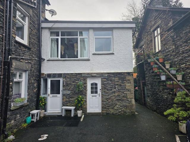2 bedroom flat for sale