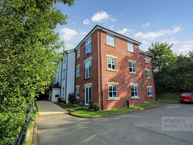 2 bedroom flat for sale
