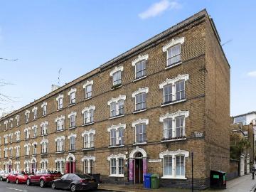 2 bedroom flat for sale