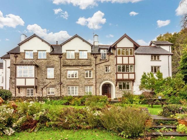 2 bedroom flat for sale