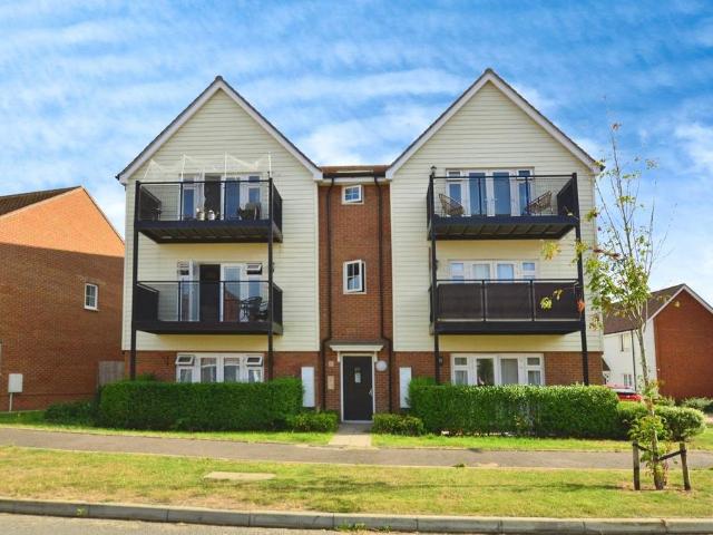 2 bedroom flat for sale