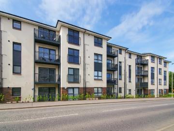 2 bedroom flat for sale