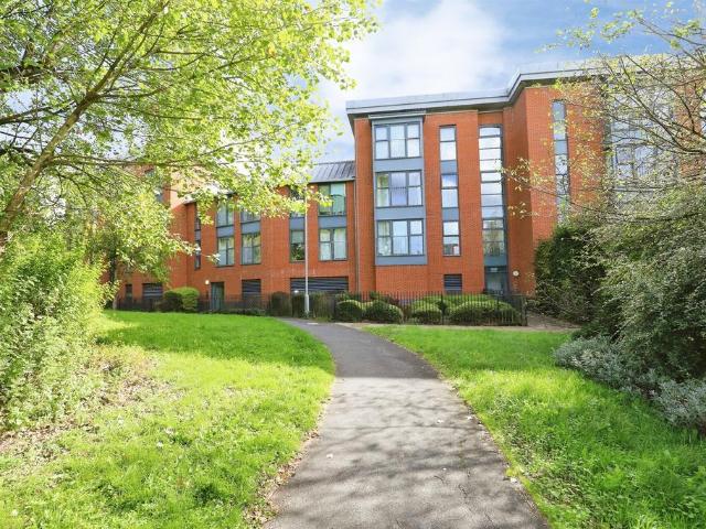 2 bedroom flat for sale