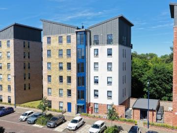 2 bedroom flat for sale