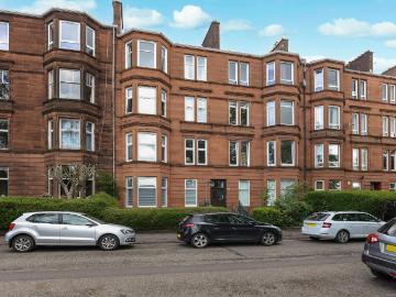 Flat for sale in Battlefield Road G42 Glasgow - Equipped kitchen