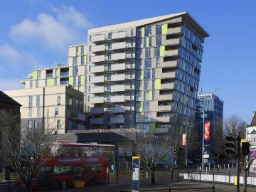 2 bedroom flat for sale