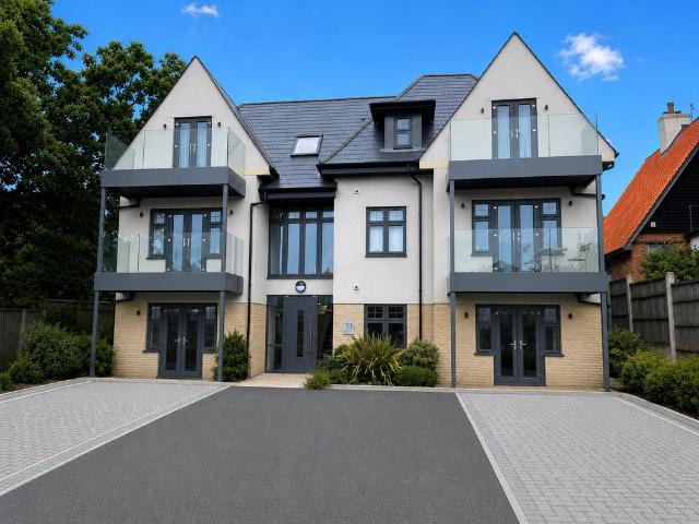 2 bedroom flat for sale