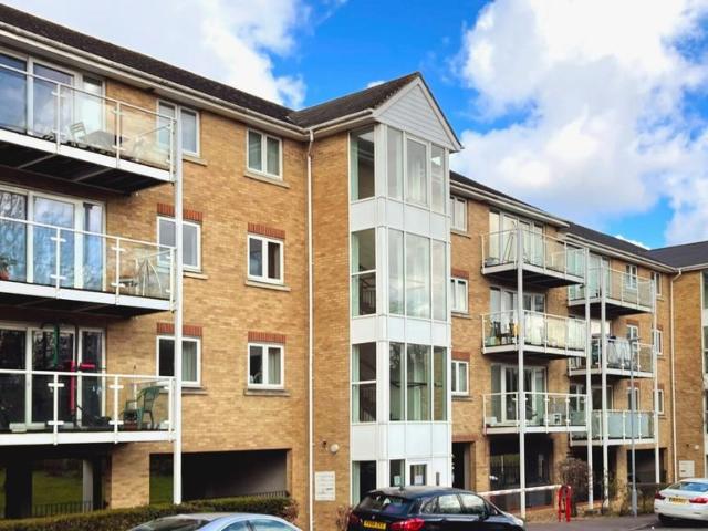 2 bedroom flat for sale