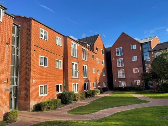 2 bedroom flat for sale