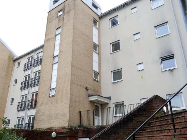 2 bedroom flat for sale